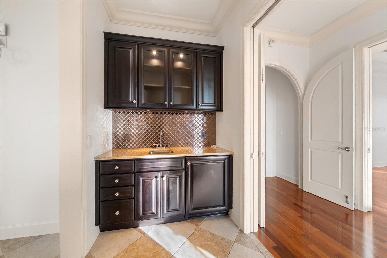 1040 ELDORADO AVE, CLEARWATER BEACH, FL, 33767