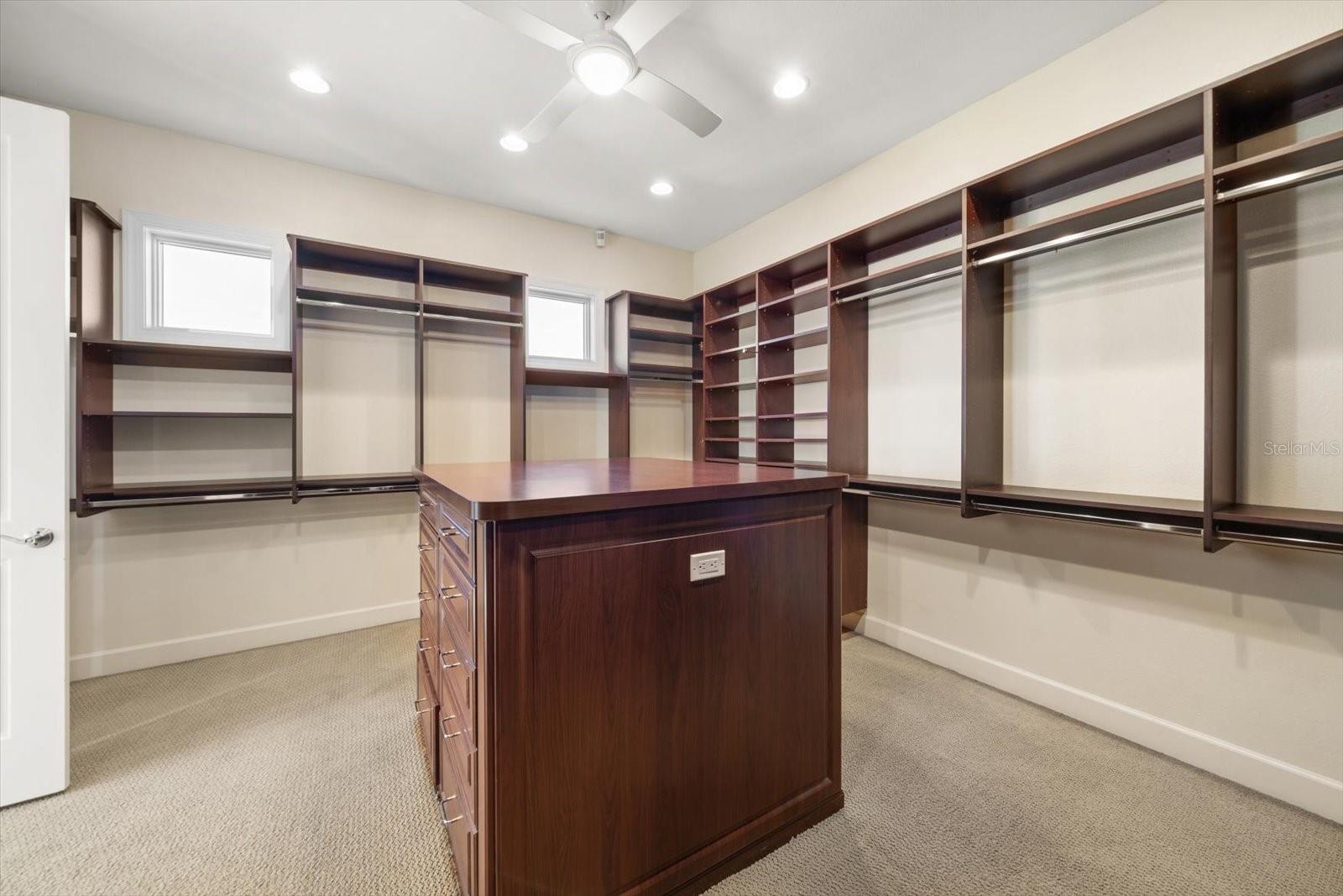 1040 ELDORADO AVE, CLEARWATER BEACH, FL, 33767