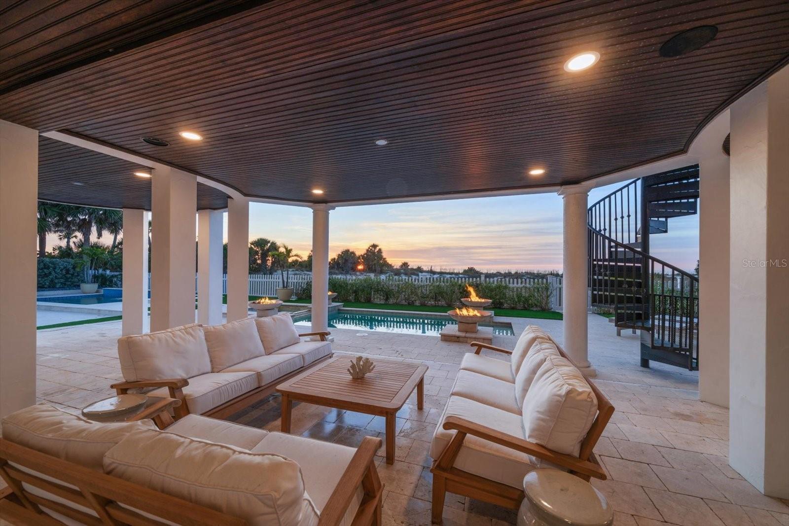 1040 ELDORADO AVE, CLEARWATER BEACH, FL, 33767