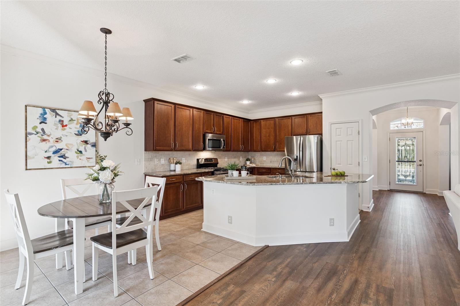 102 AVENHAM DRIVE, DELAND, FL, 32724