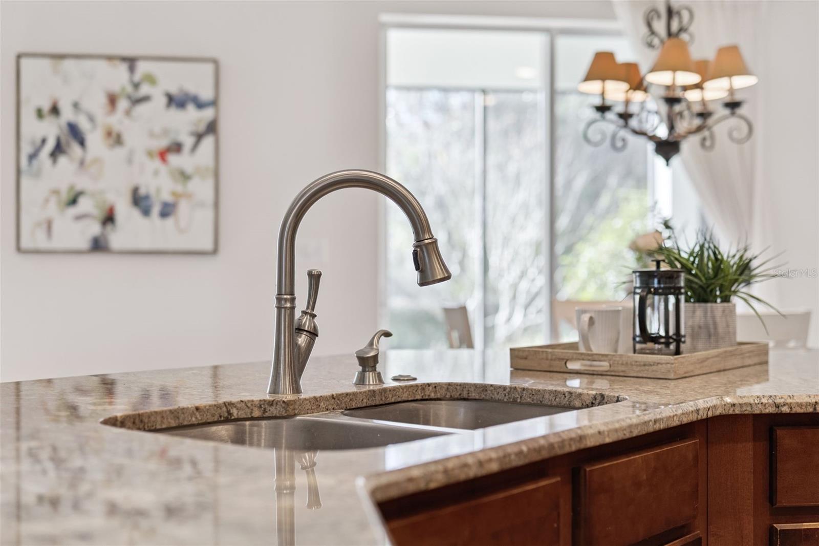 102 AVENHAM DRIVE, DELAND, FL, 32724