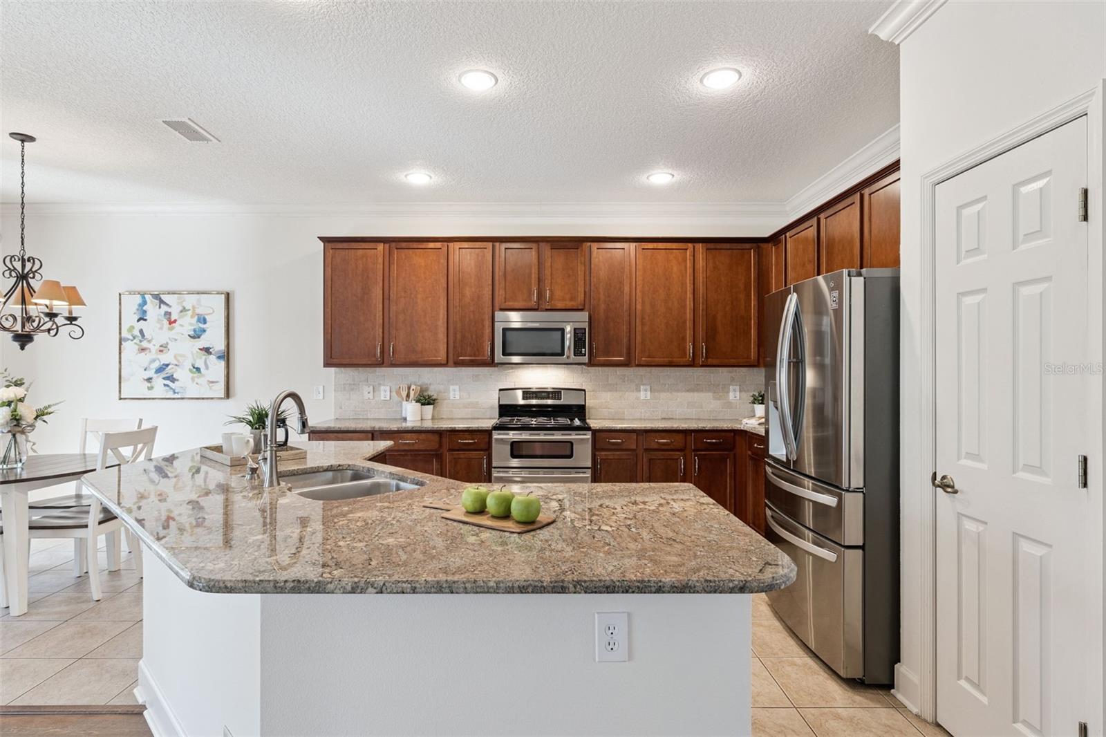 102 AVENHAM DRIVE, DELAND, FL, 32724