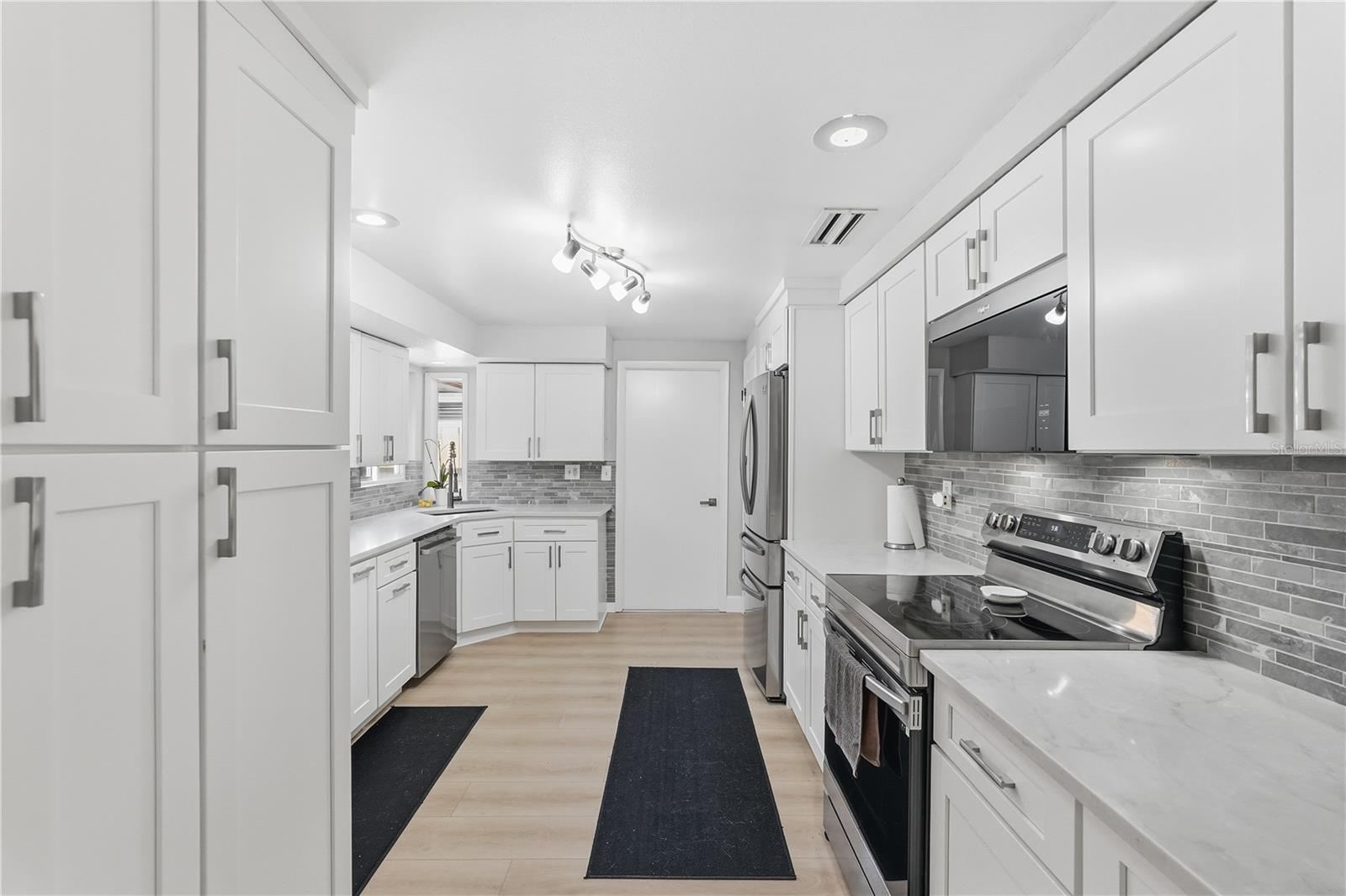 49 VALENCIA CIR, SAFETY HARBOR, FL, 34695