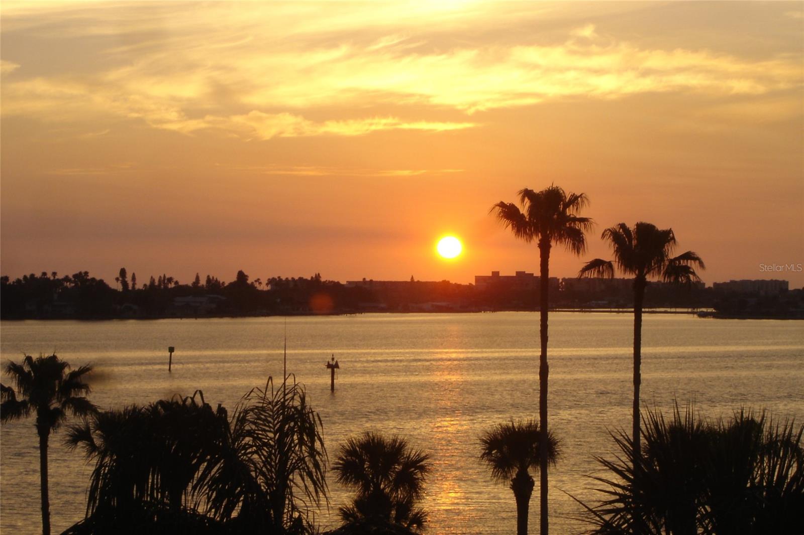 4550 COVE CIR #303, ST PETERSBURG, FL, 33708