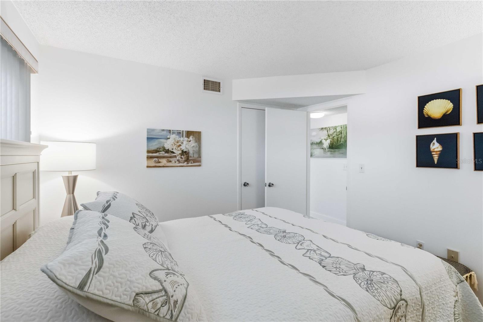 4550 COVE CIR #303, ST PETERSBURG, FL, 33708