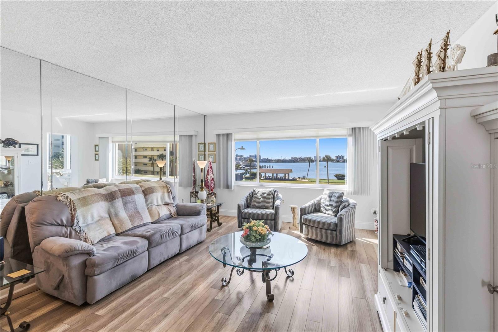 4550 COVE CIR #303, ST PETERSBURG, FL, 33708