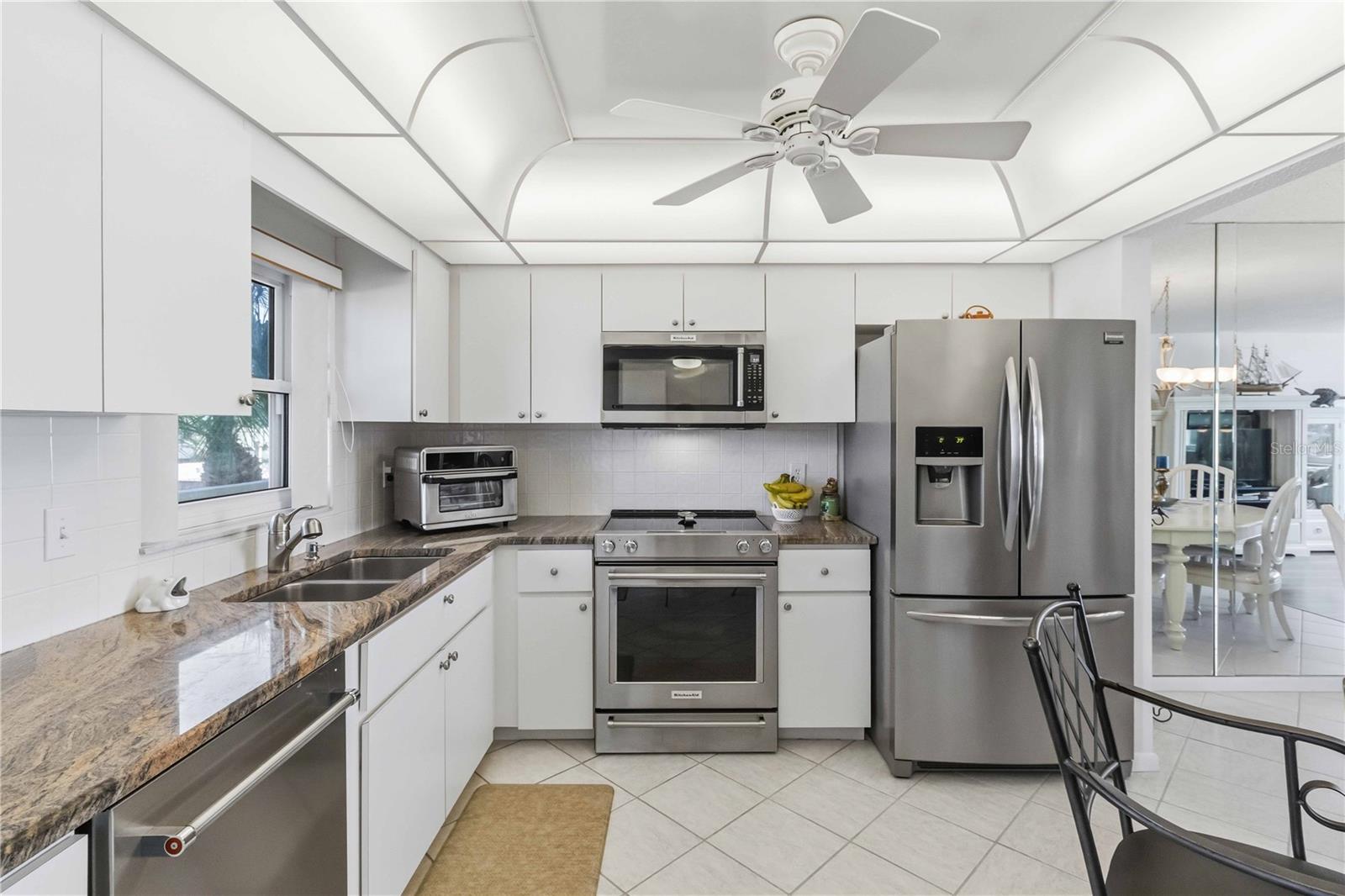 4550 COVE CIR #303, ST PETERSBURG, FL, 33708