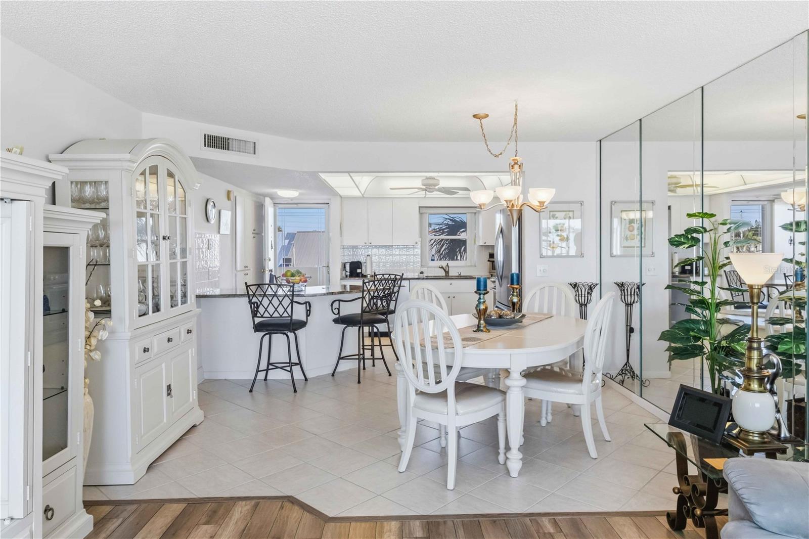 4550 COVE CIR #303, ST PETERSBURG, FL, 33708