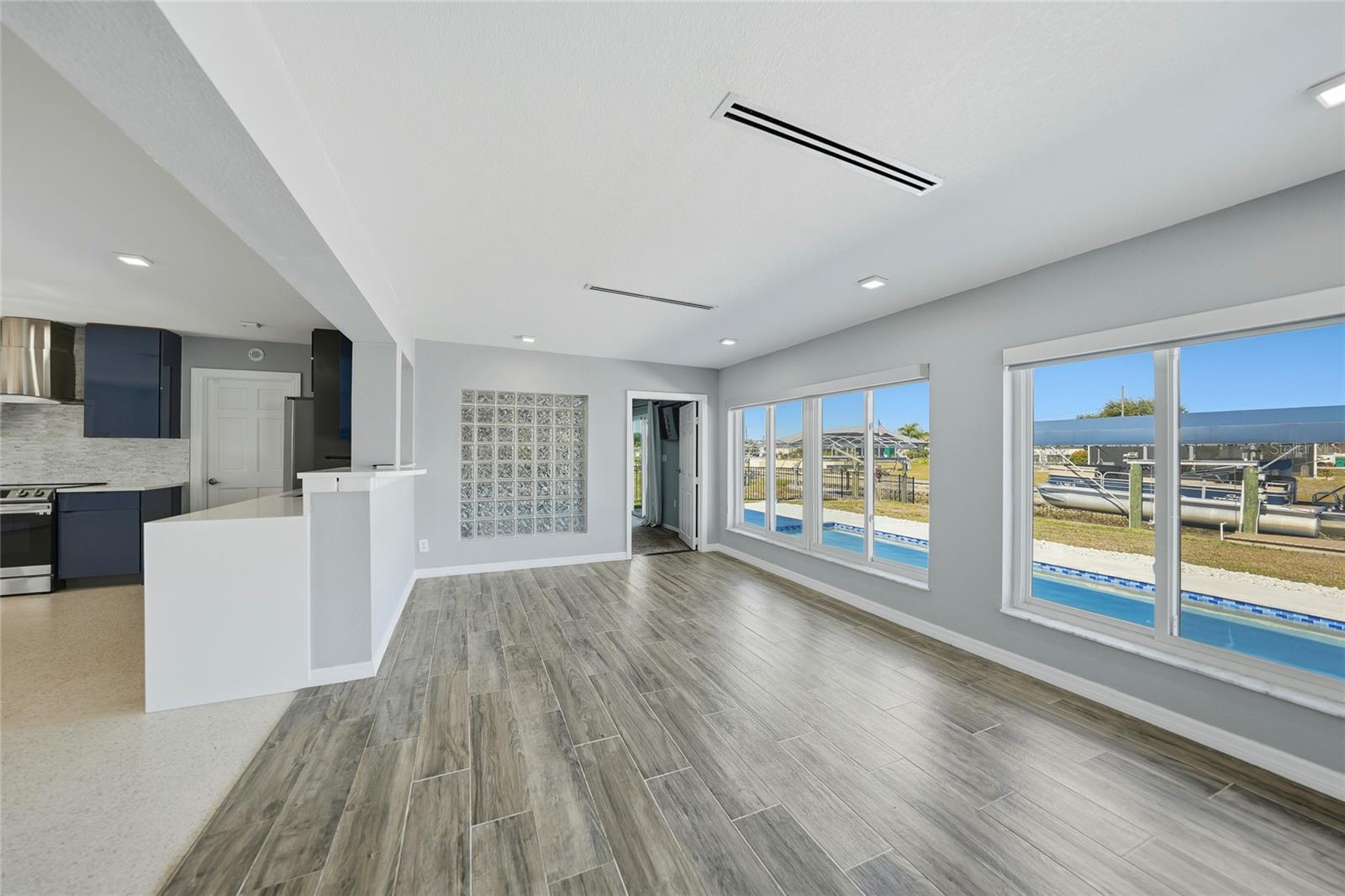 21398 EDGEWATER DR, PORT CHARLOTTE, FL, 33952