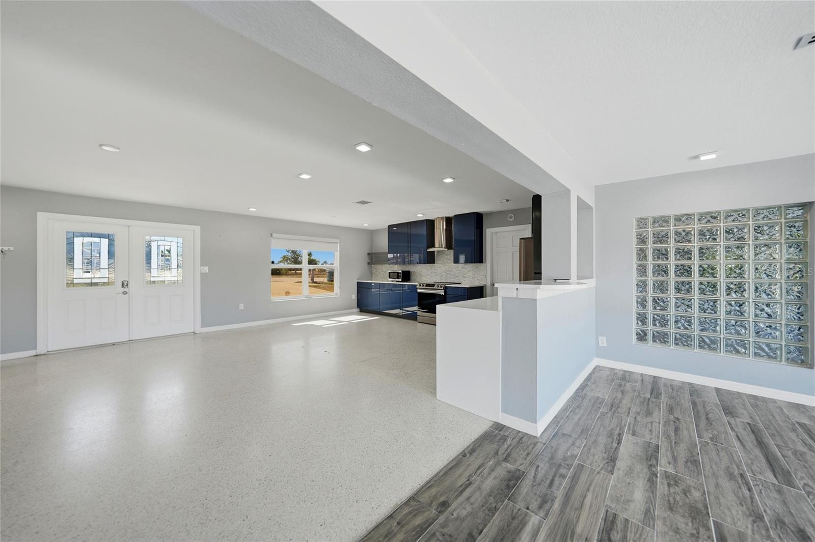 21398 EDGEWATER DR, PORT CHARLOTTE, FL, 33952