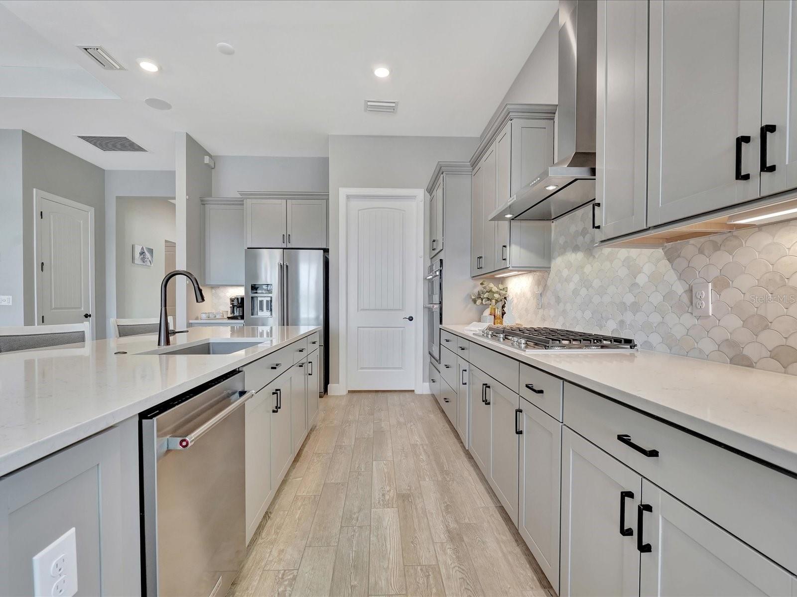 25509 ROYAL TERN LN, ENGLEWOOD, FL, 34223