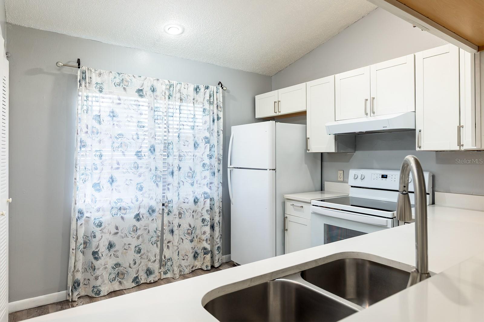 9972 BURL WAY, ORLANDO, FL, 32817