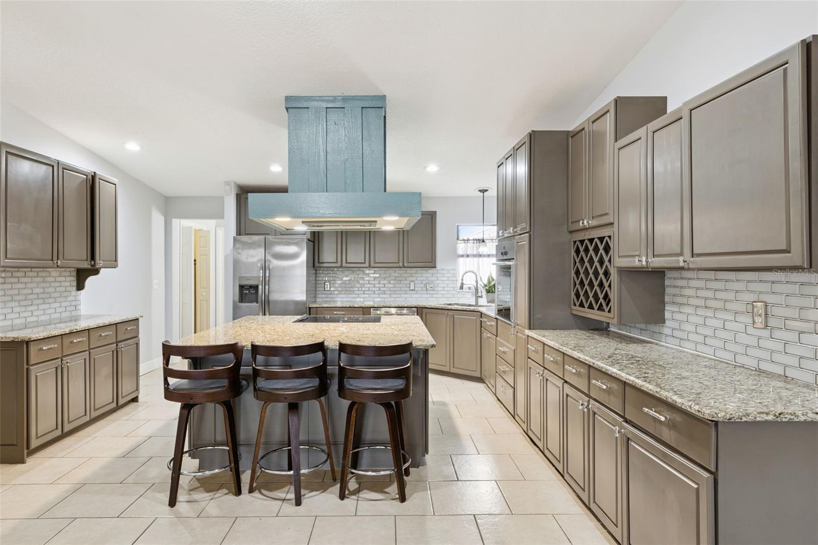 2410 HARTRIDGE POINT DR W, WINTER HAVEN, FL, 33881