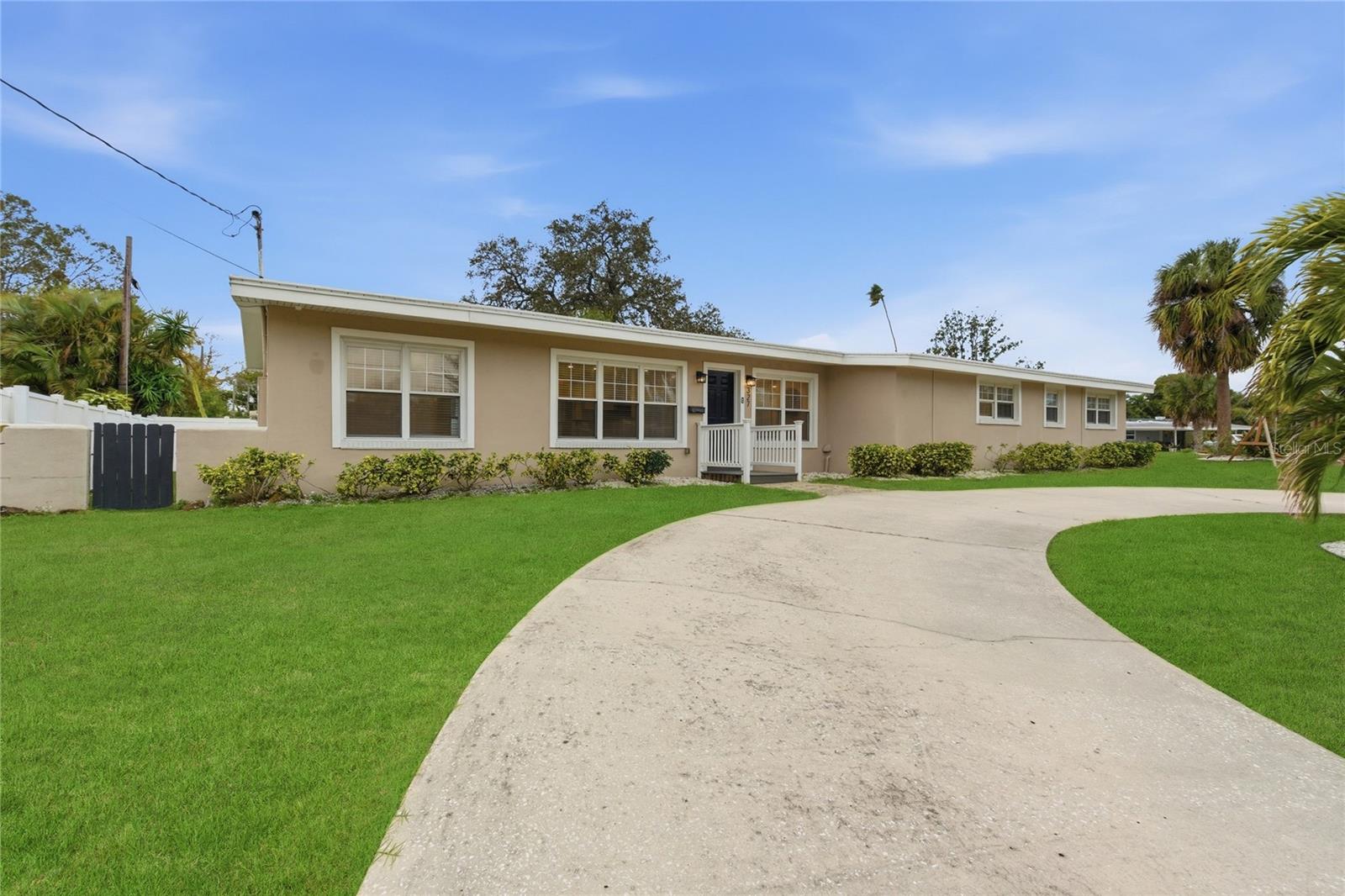 327 SUNNY LN, BELLEAIR, FL, 33756