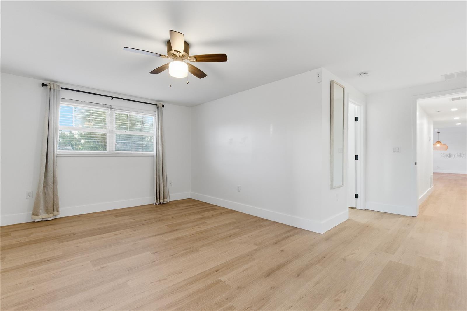 327 SUNNY LN, BELLEAIR, FL, 33756