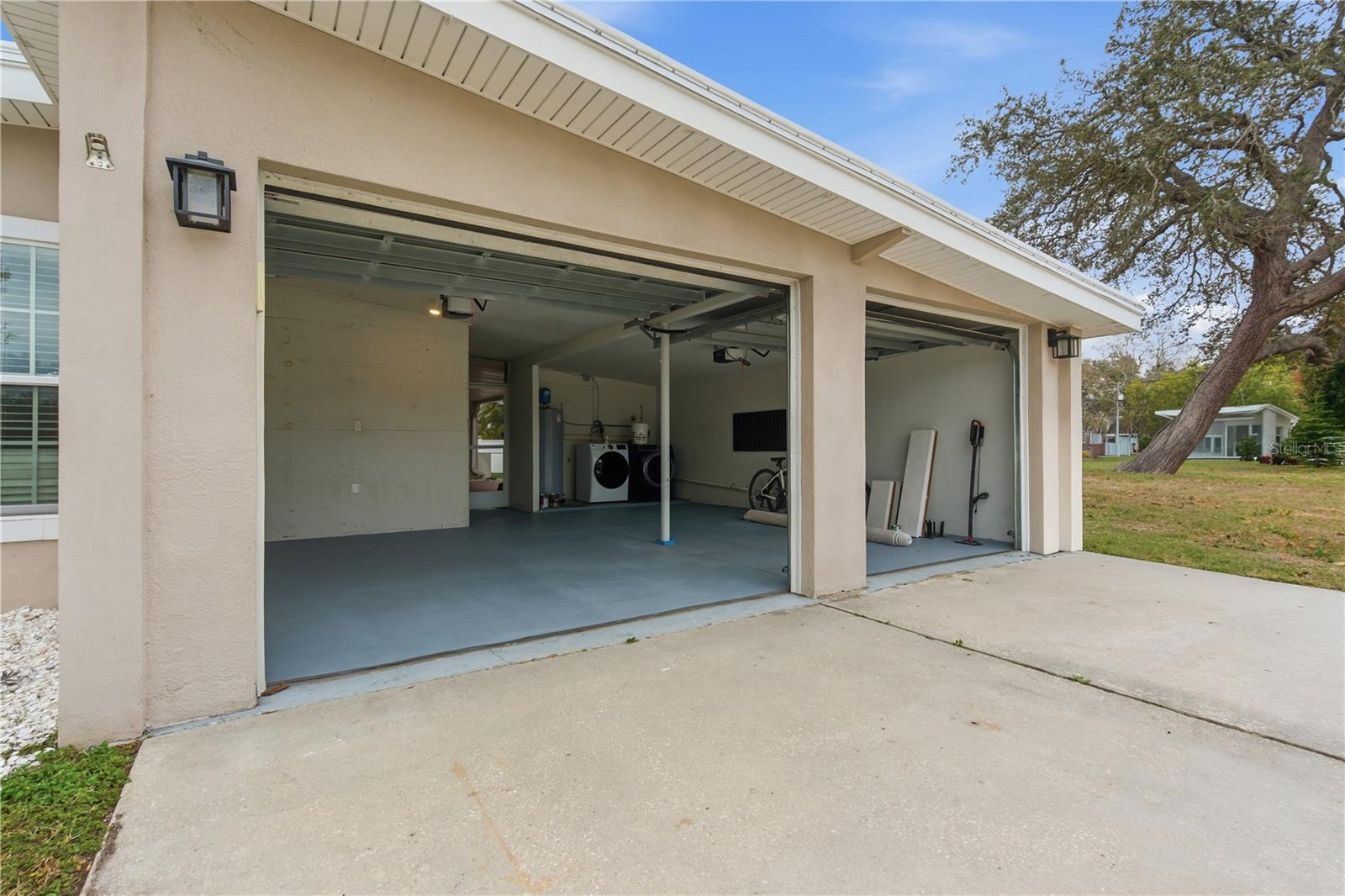 327 SUNNY LN, BELLEAIR, FL, 33756