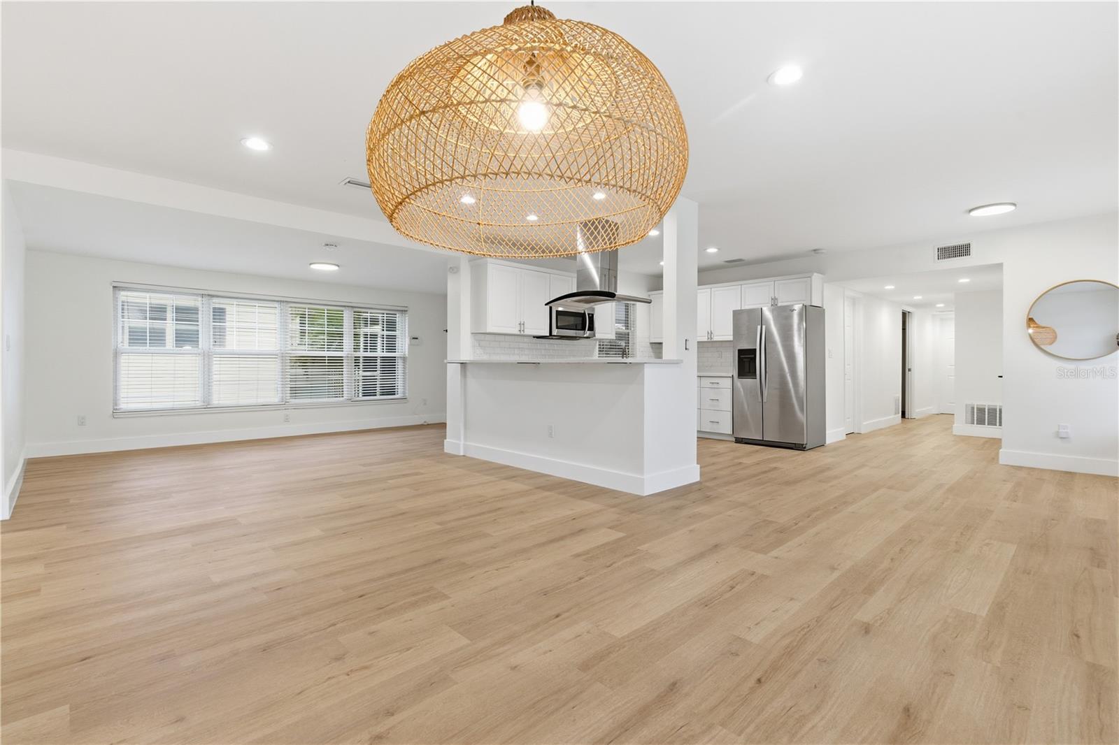 327 SUNNY LN, BELLEAIR, FL, 33756