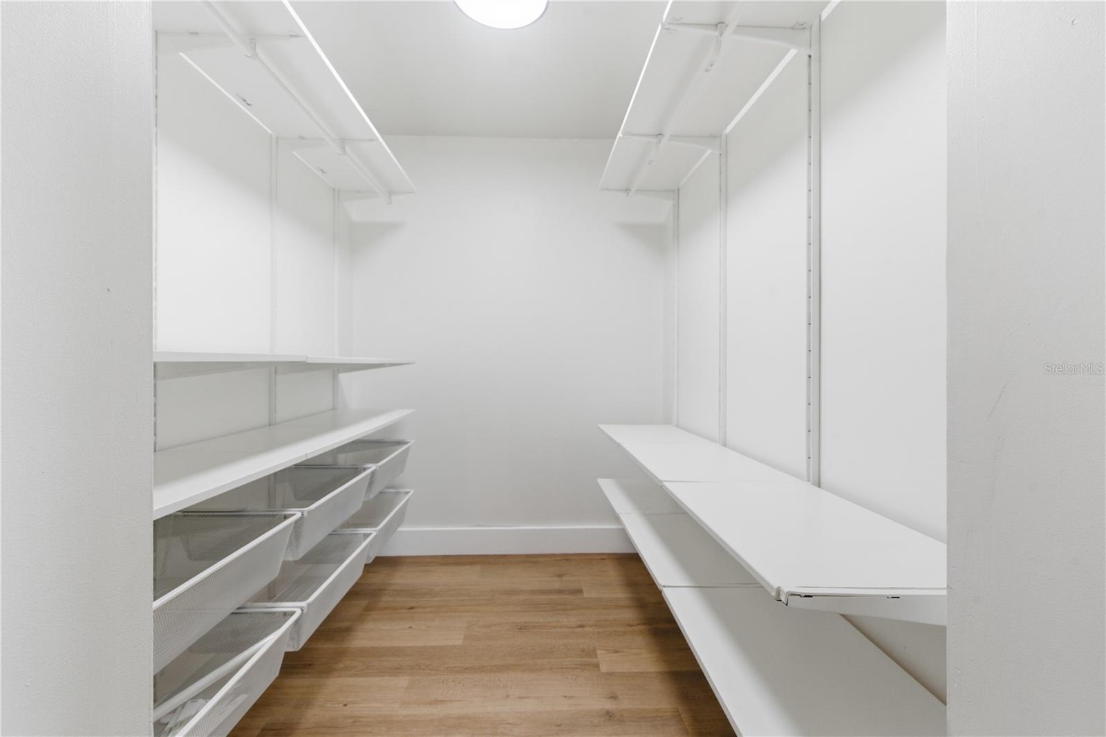 327 SUNNY LN, BELLEAIR, FL, 33756