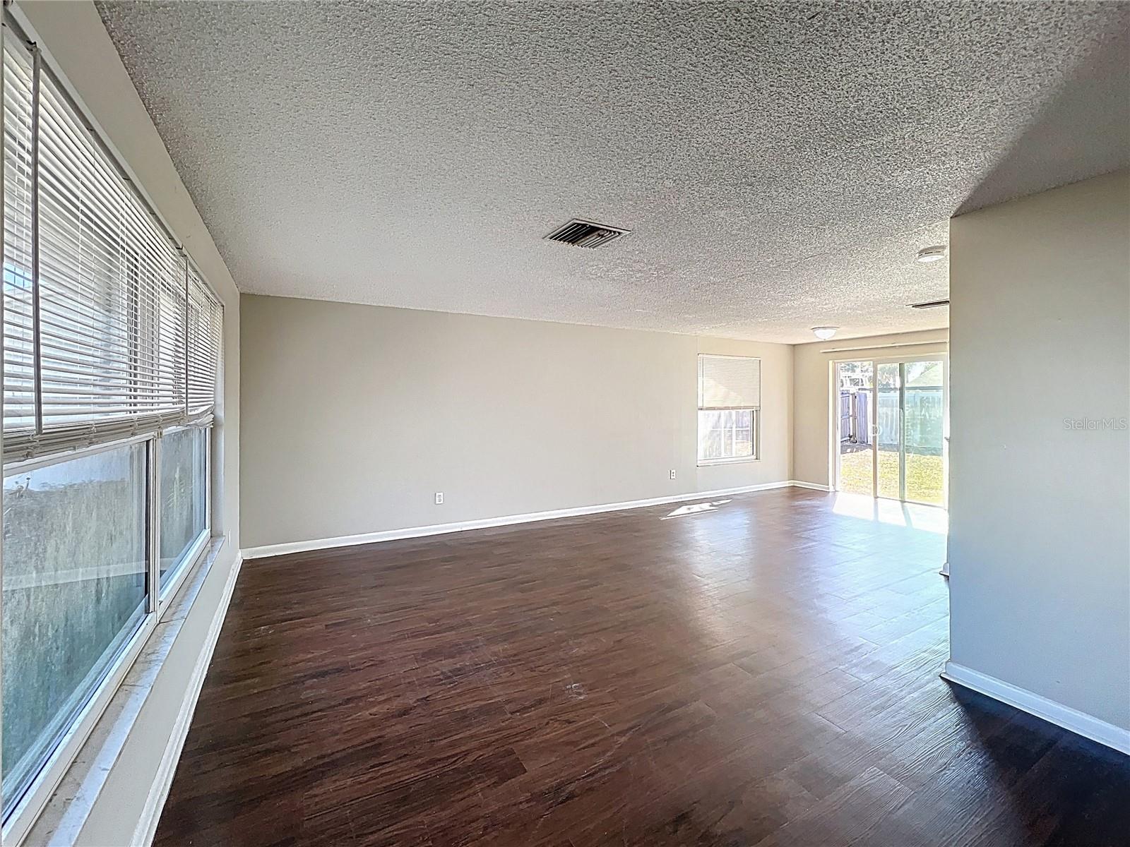 8508 WOODHURST DR, TAMPA, FL, 33615