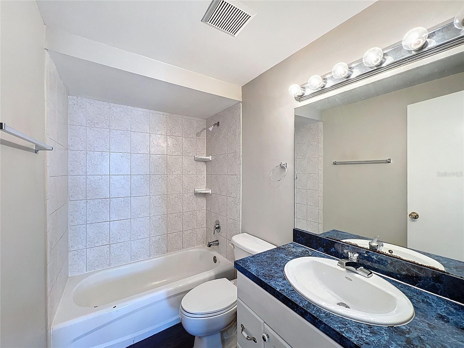 8508 WOODHURST DR, TAMPA, FL, 33615