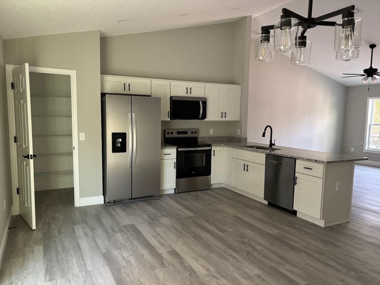 9175 N COMMODORE DR, DUNNELLON, FL, 34434