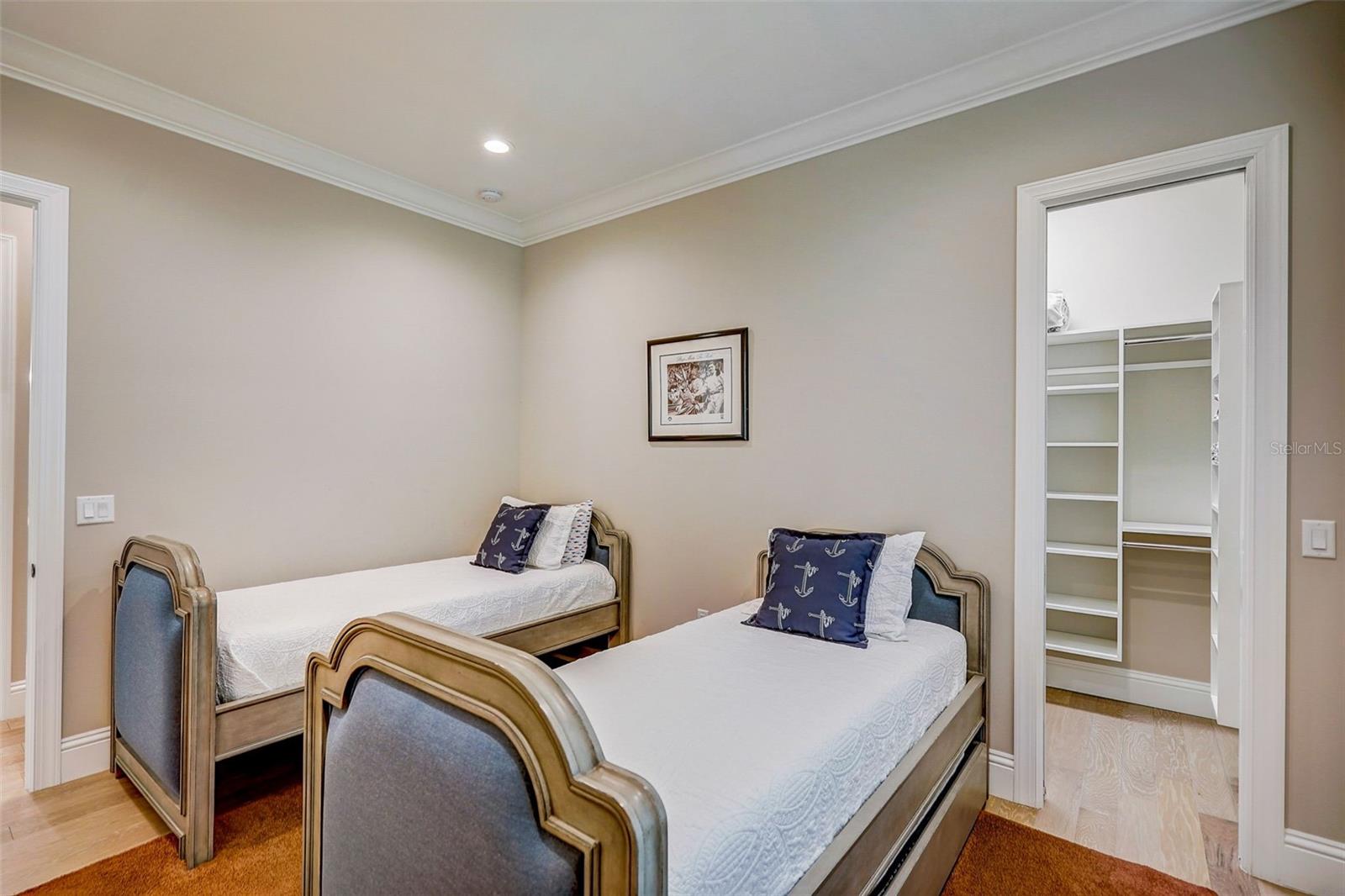 125 S BLVD OF PRESIDENTS, SARASOTA, FL, 34236