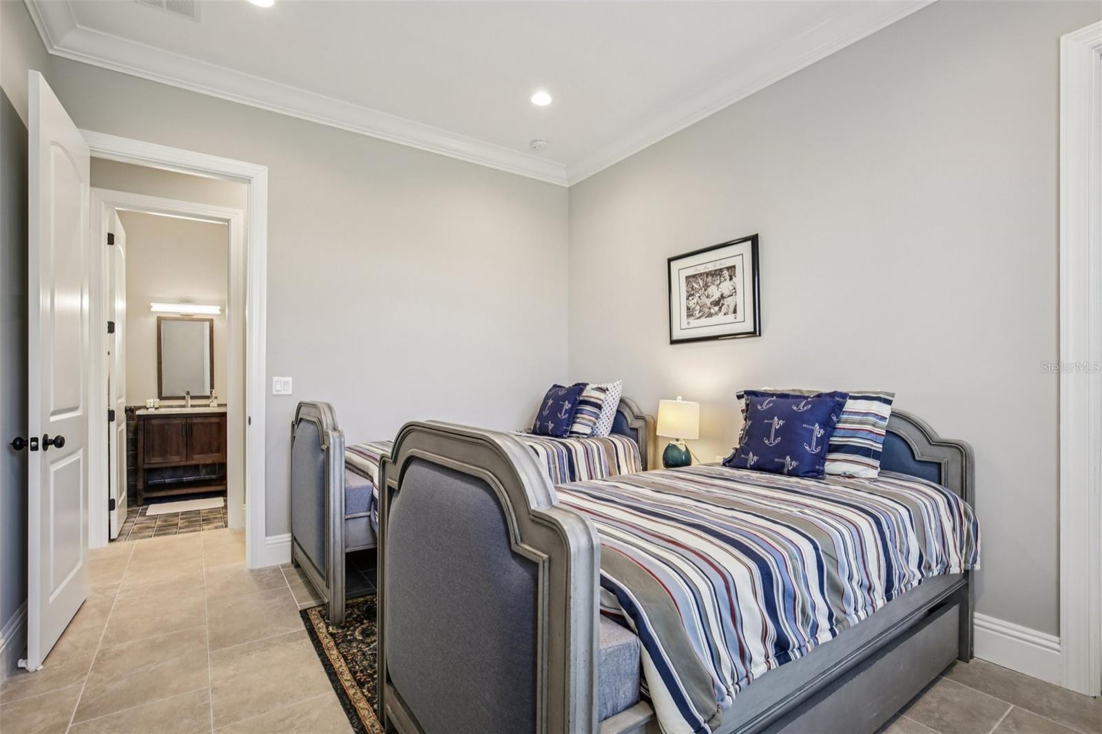 A4680622 Property Photo