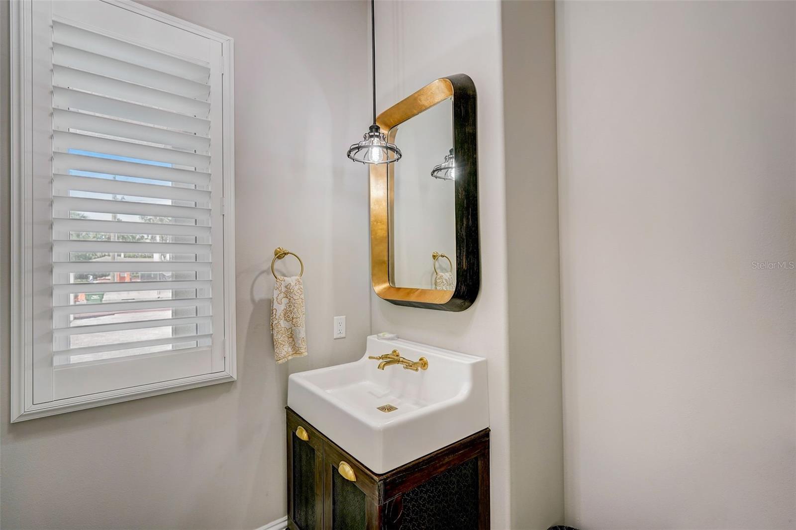 125 S BLVD OF PRESIDENTS, SARASOTA, FL, 34236