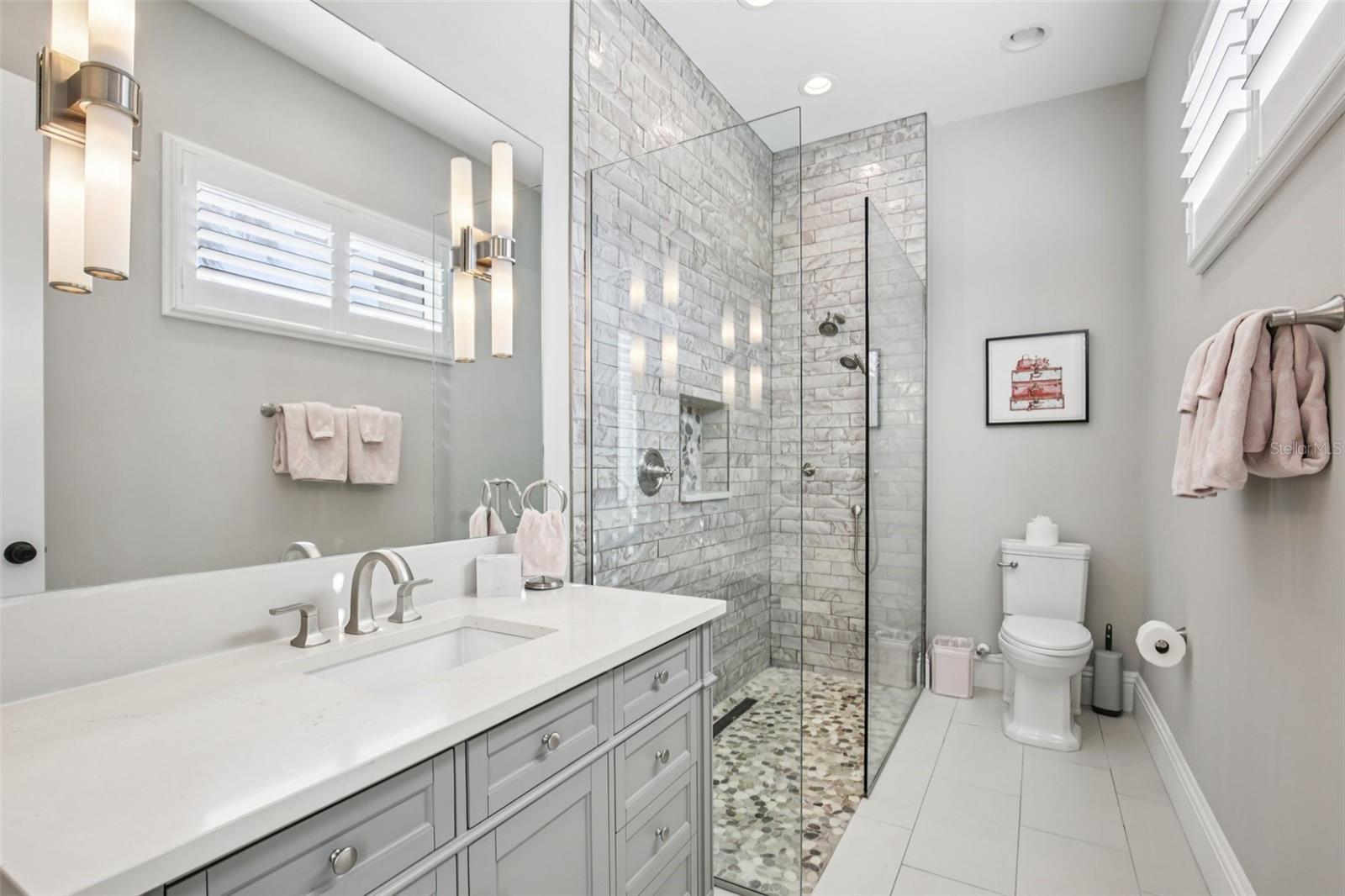 A4680622 Property Photo