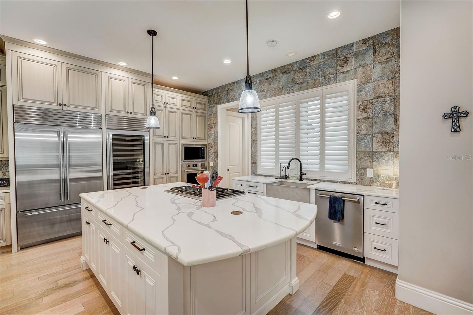 125 S BLVD OF PRESIDENTS, SARASOTA, FL, 34236