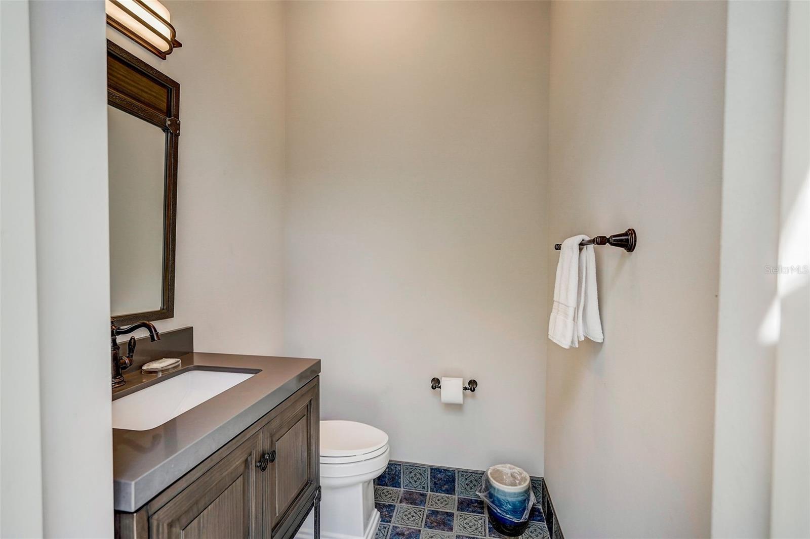 125 S BLVD OF PRESIDENTS, SARASOTA, FL, 34236