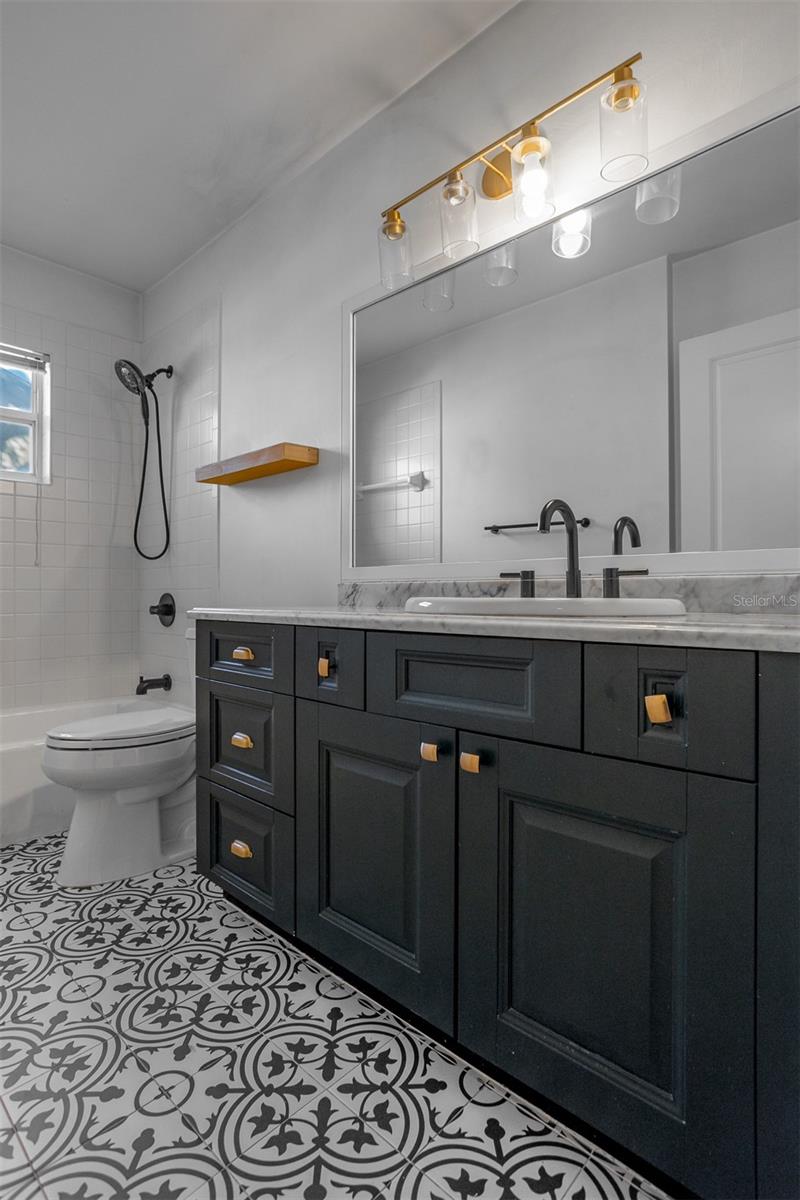 4107 W MULLEN AVE, TAMPA, FL, 33609