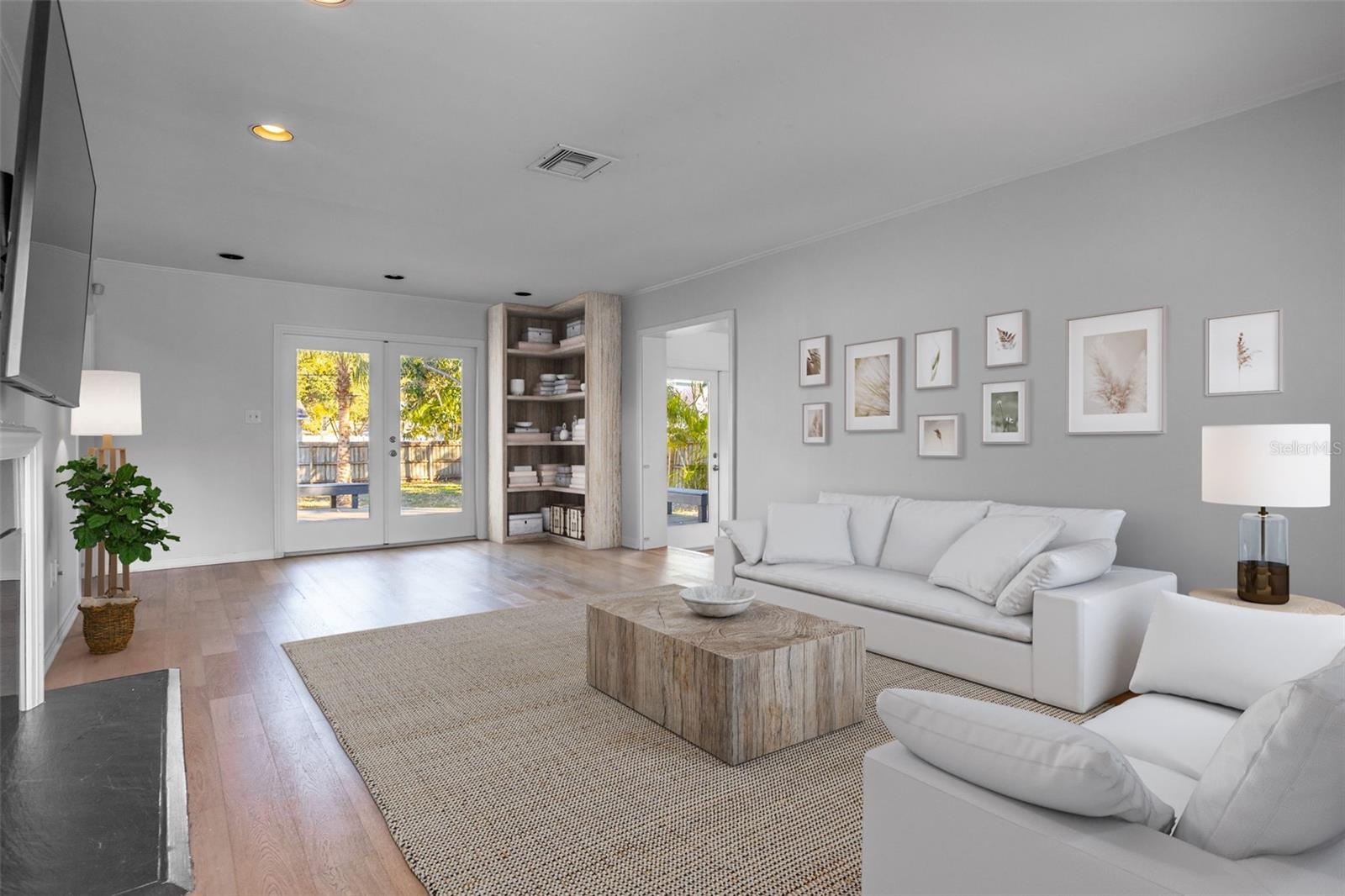 4107 W MULLEN AVE, TAMPA, FL, 33609