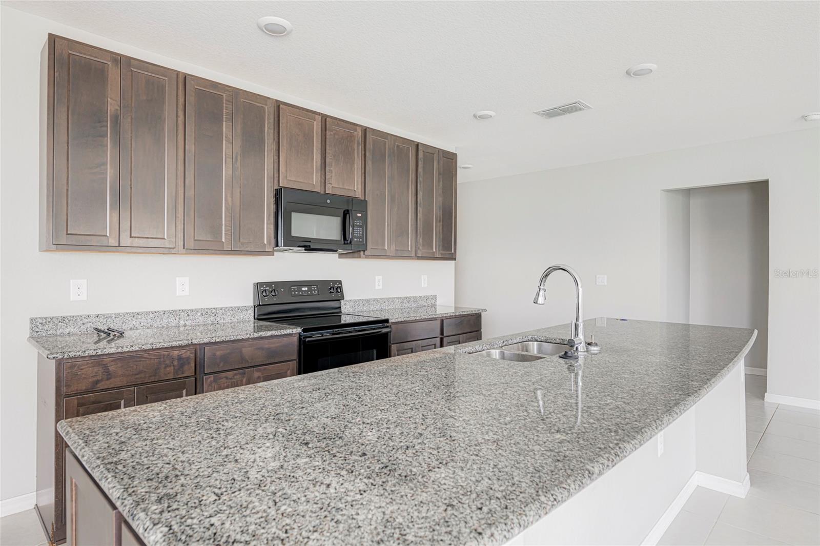 3215 BROOKLYN AVE, PORT CHARLOTTE, FL, 33952