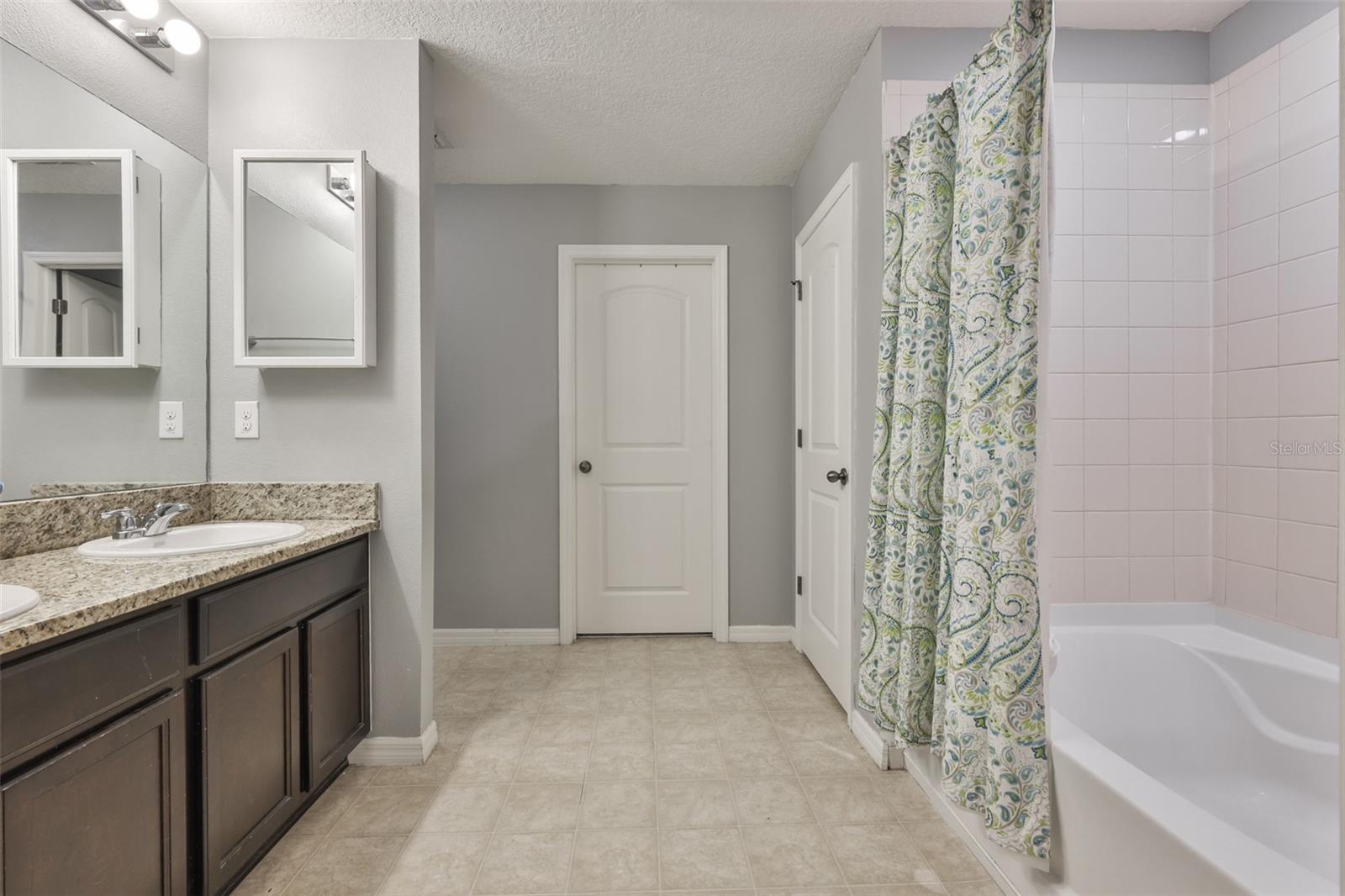 10604 ALDO MORO DR, WIMAUMA, FL, 33598