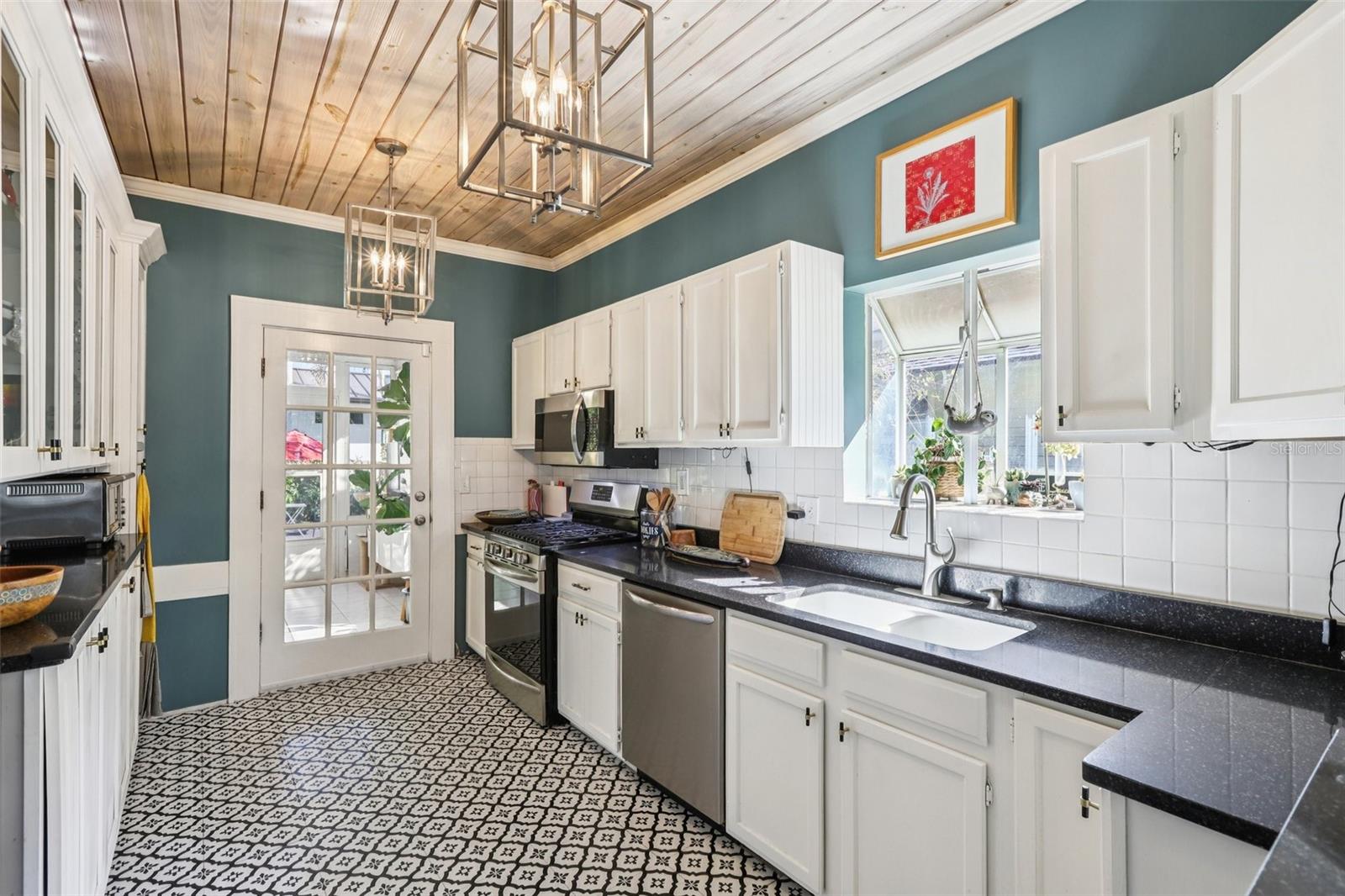 921 3RD ST N, ST PETERSBURG, FL, 33701