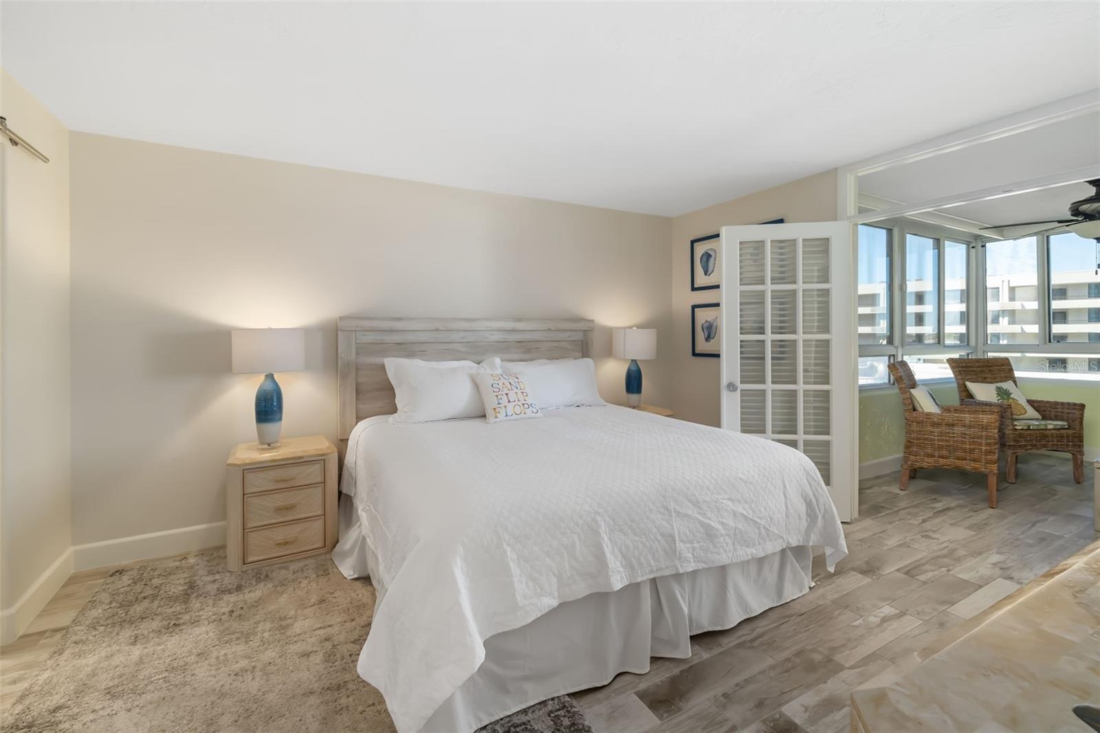 5920 MIDNIGHT PASS RD #704, SARASOTA, FL, 34242