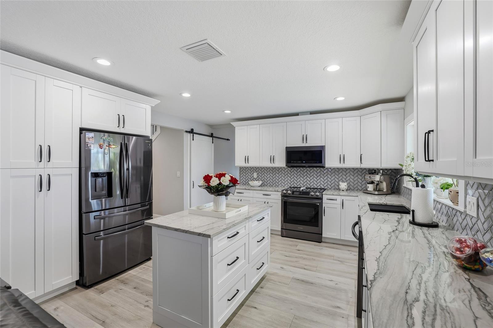 4024 DELLBROOK DR, TAMPA, FL, 33624