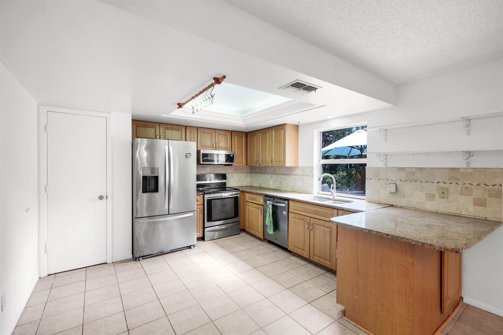 17740 SABAL PALM DR, NORTH FORT MYERS, FL, 33917