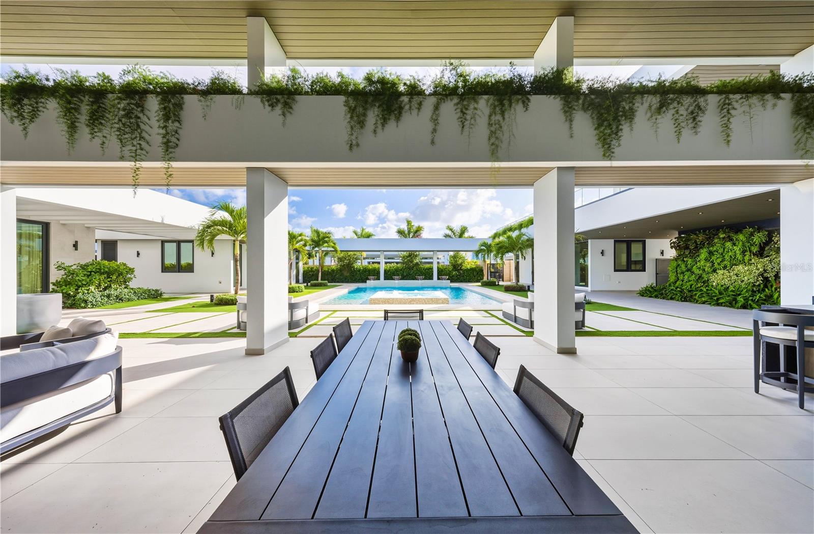 PR9118954 Property Photo