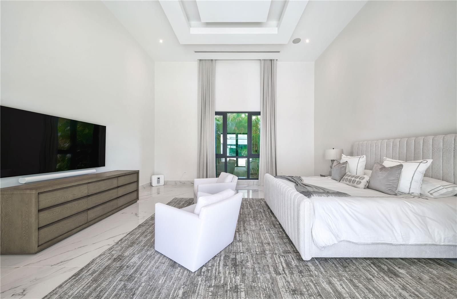 PR9118954 Property Photo