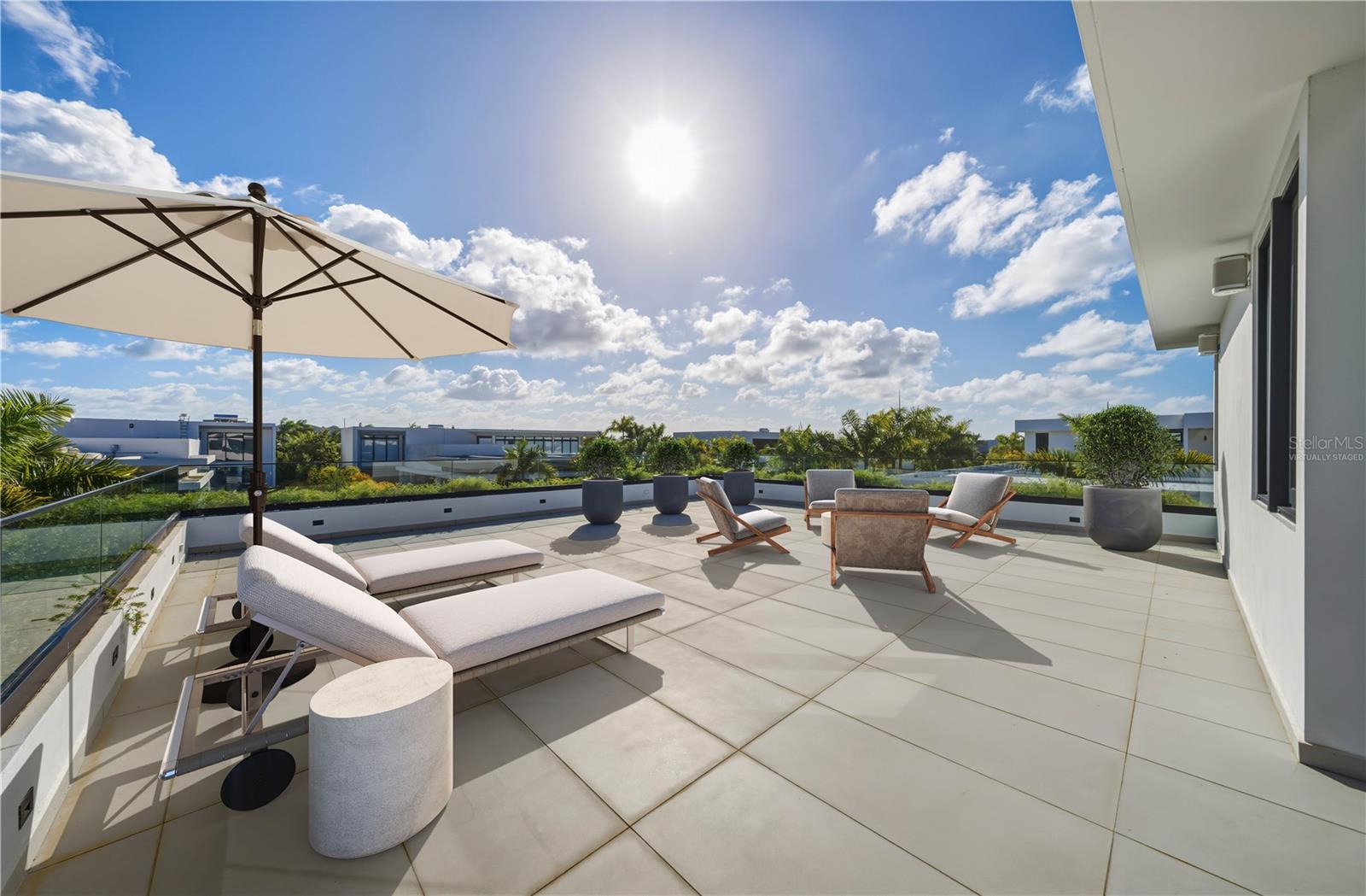 PR9118954 Property Photo