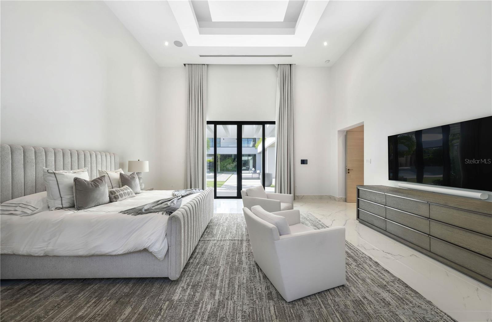 PR9118954 Property Photo