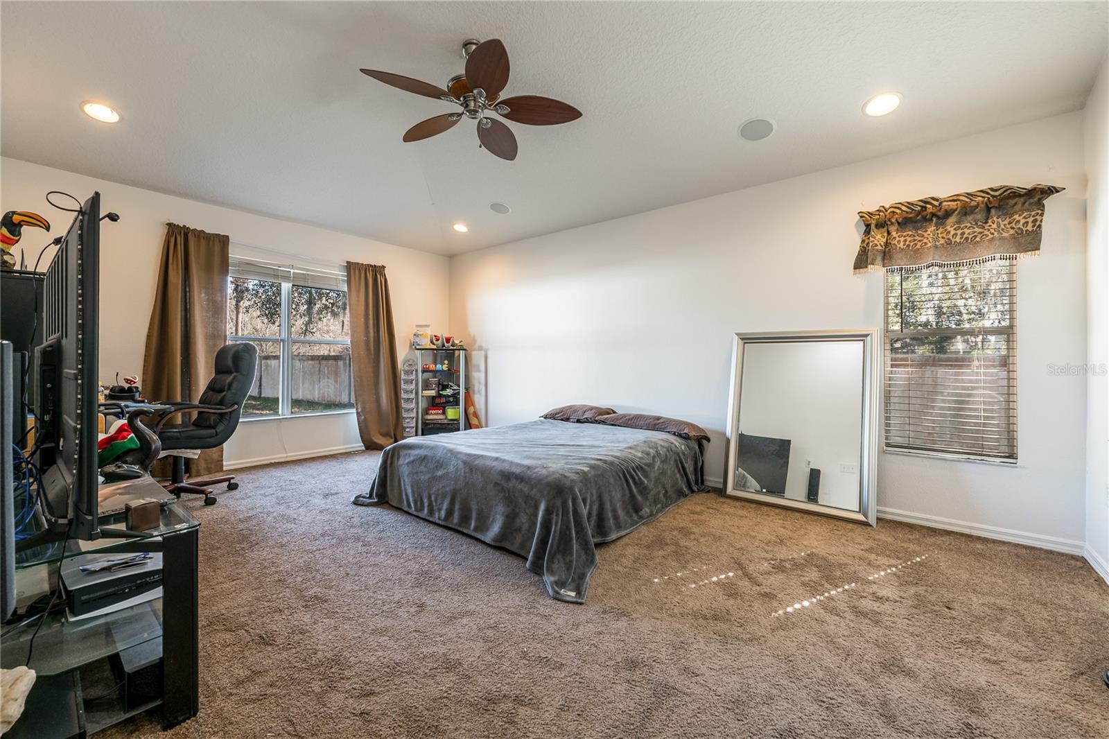 1128 HELMSDALE DR, WESLEY CHAPEL, FL, 33543