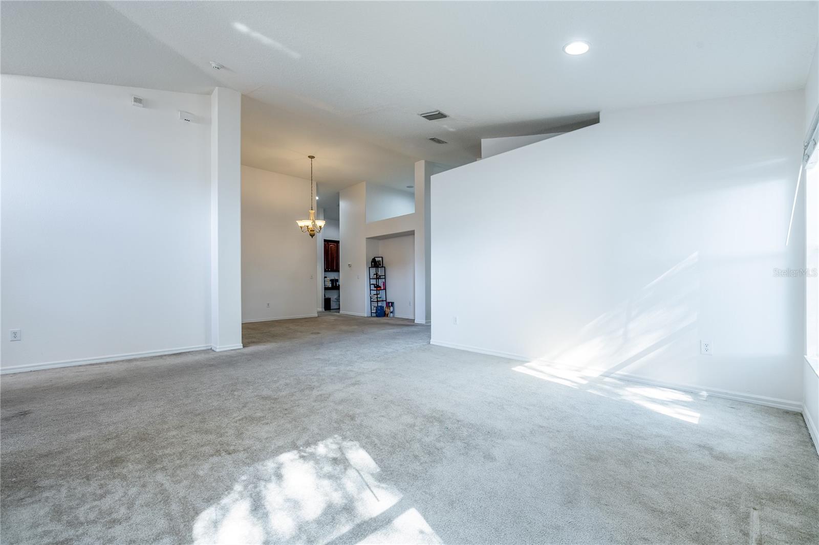 1128 HELMSDALE DR, WESLEY CHAPEL, FL, 33543