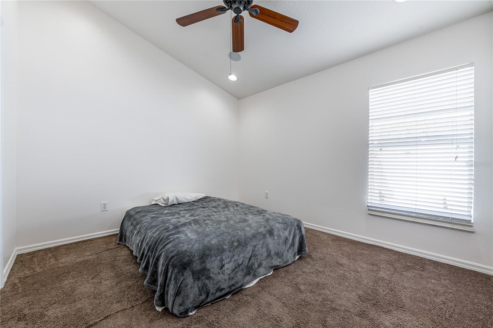 1128 HELMSDALE DR, WESLEY CHAPEL, FL, 33543