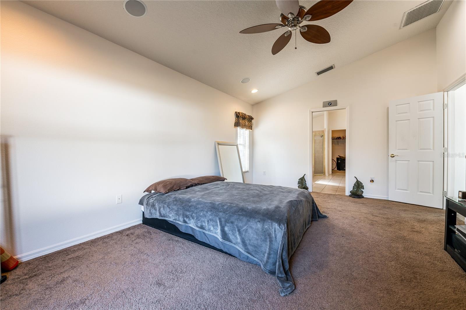 1128 HELMSDALE DR, WESLEY CHAPEL, FL, 33543