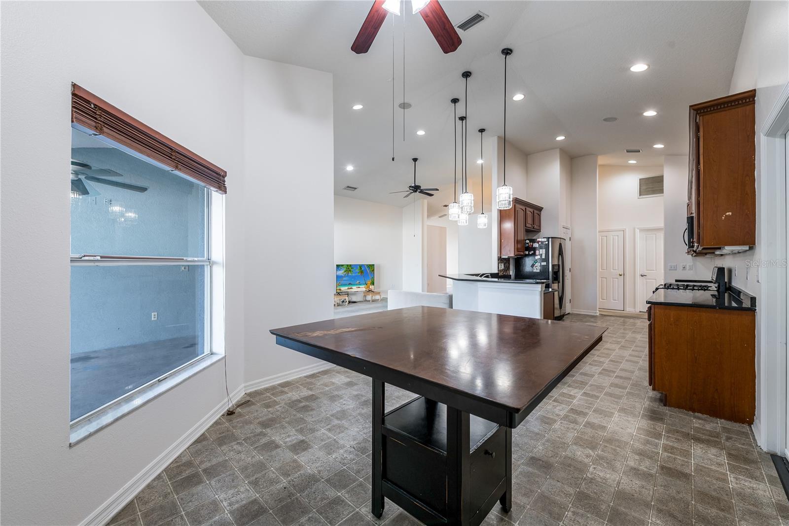 1128 HELMSDALE DR, WESLEY CHAPEL, FL, 33543