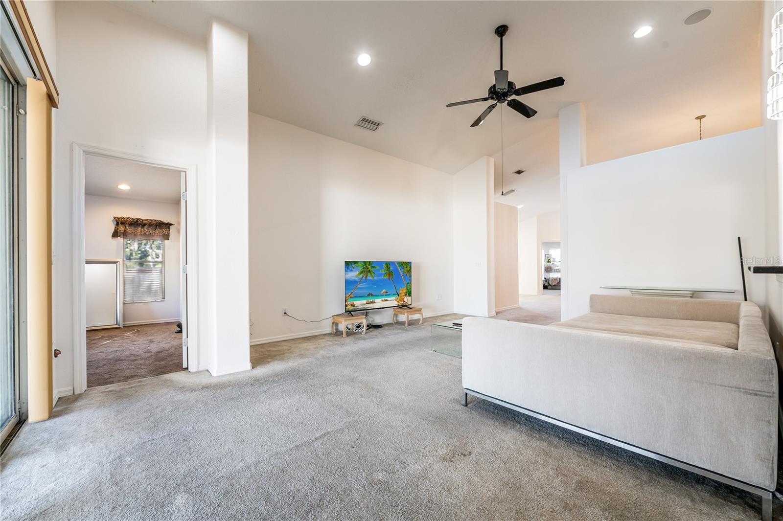 1128 HELMSDALE DR, WESLEY CHAPEL, FL, 33543