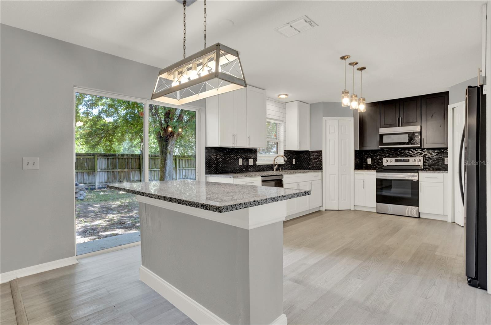 809 DEER GLEN CT, FRUITLAND PARK, FL, 34731